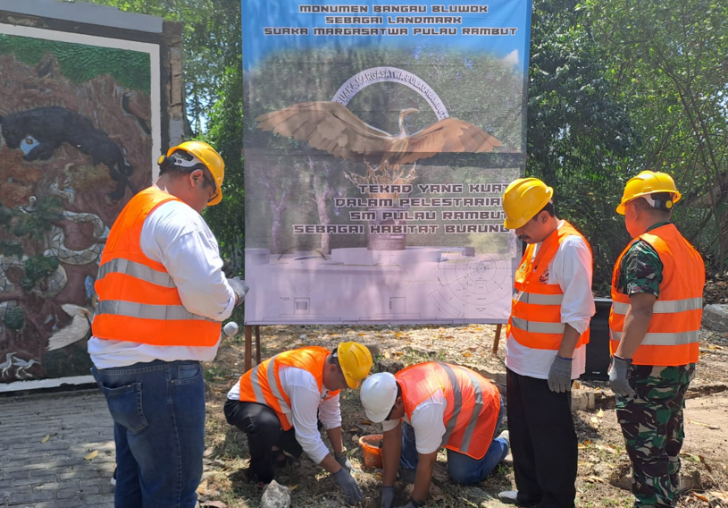Peletakan Batu Pertama Pembangunan Monumen Bluwok Landmark SM Pulau Rambut